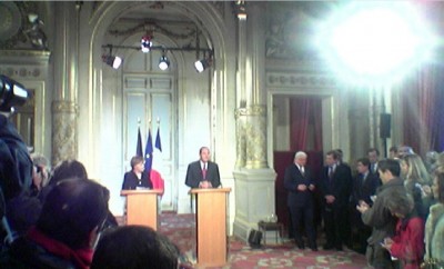 1st_visit_merkel_to_chirac_23.11.2005_elysee__agg_questionreply_400