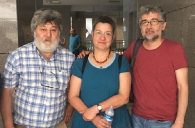 3_arrested_journalists_including_the_president_of_human_rights_association_efj_photo_400