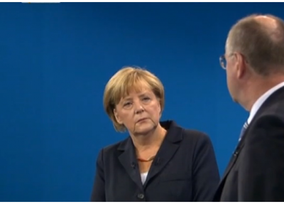 amerkel_debate_look_400