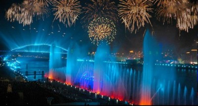 aquatic_show_at_shanghai_international_exhibition_2010_400