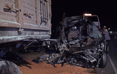 argentina_car_crush_by_lorry_with_corn_near_monsantos_affair_after_pope_francis_revealed_human_ecology_drafy_encyclic_400 argentina_car_crush_by_lorry_with_corn_near_monsantos_affair_after_pope_francis_revealed_human_ecology_drafy_encyclic_400
