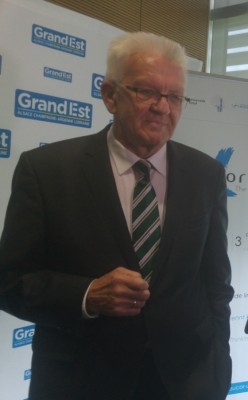 baden_wurttemberg_ministerpresident_wibfried_kretscgmann_with_agg_eurofora_400 baden_wurttemberg_ministerpresident_wibfried_kretscgmann_with_agg_eurofora_400