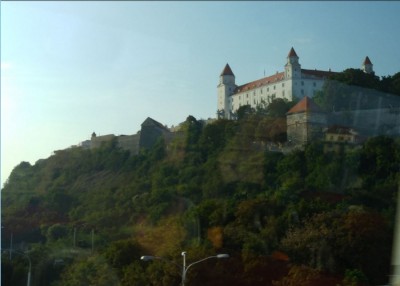 bratislava_castle_closer_400_01 bratislava_castle_closer_400_01