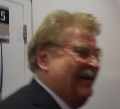 brok_laughing_at_eup__eurofora_400_02