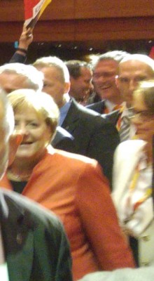 cdu_bw_angie_merkel_sees__smiles_at_agg__eurofora_400