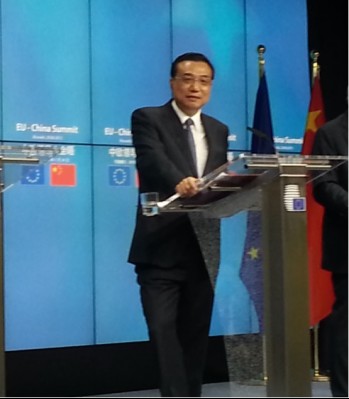 chinese_prime_minister_li_towards_agg_400 chinese_prime_minister_li_towards_agg_400