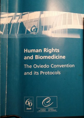 coe_booklet_on_oviedo_convention_human_rights__biomedicine_2009_ed._400