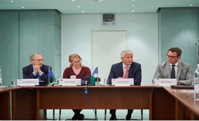 coe_sg_jagland_signs_deal_on_journalism_protection_platform_october_2015_400