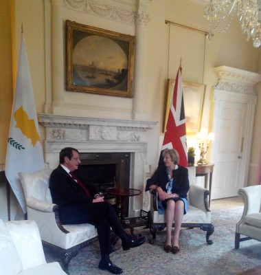 cyprus_president_anastassiades_with_new_uk_prime_minister_theresa_may_september_27_2016_400 cyprus_president_anastassiades_with_new_uk_prime_minister_theresa_may_september_27_2016_400