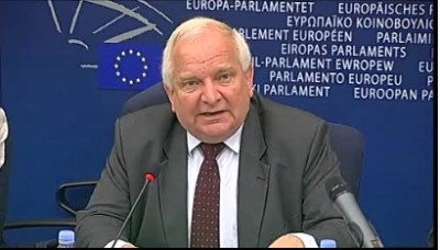daul_against_bureaucrats_400_01 daul_against_bureaucrats_400_01