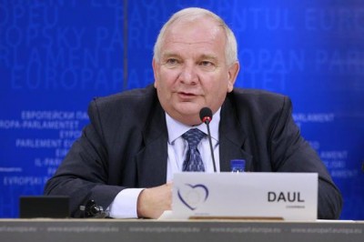 daul_in_press_file_400 daul_in_press_file_400