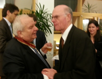 daul_saluting_lammert_400