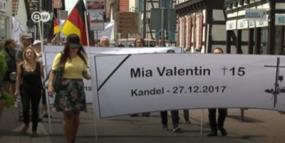 demonstration_in_germany_for_the_murder_of_a_girl_in_kandel_rhinelandpalatinate_400 demonstration_in_germany_for_the_murder_of_a_girl_in_kandel_rhinelandpalatinate_400