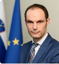 dr_anje_logar_slovenia_foreign_minister_si2021.eu__eurofora