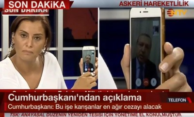 erdogan_speaking_by_iphone_to_tv_400 erdogan_speaking_by_iphone_to_tv_400
