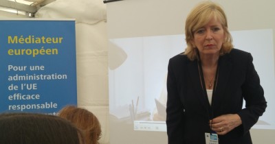 eu_ombudswoman_emily_oreilly_listening_to_aggs_question_eurofora_400 eu_ombudswoman_emily_oreilly_listening_to_aggs_question_eurofora_400