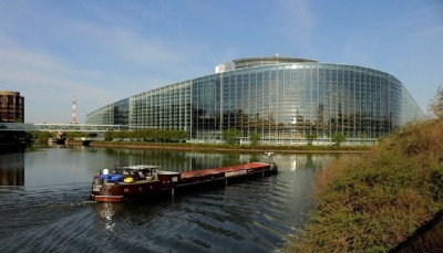 eu_parliament_strasbourg_riverside_boat_patrick_bracker_for_eurofora_400