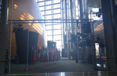 eu_parliaments_interior__flagshemicycle_eurofora_400 eu_parliaments_interior__flagshemicycle_eurofora_400