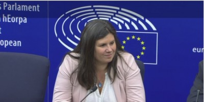 eu_rapporteur_on_whistleblowers_hears_agg_question_on_assange_ebs_eurofora_screenshot_400