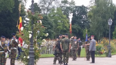 eurocorps_change_of_command_the_2_generals_salute_eachother_eurofora_400