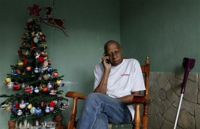 farinas_on_phone_christmas_tree_home_speaks_on_ep_prize_same_day_400