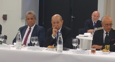 french_europe_foreign_affairs_minister_drian_cuban_ambassador_strasbourg_press_director_looking_at_agg__new_prefect_eurofora_400 french_europe_foreign_affairs_minister_drian_cuban_ambassador_strasbourg_press_director_looking_at_agg__new_prefect_eurofora_400