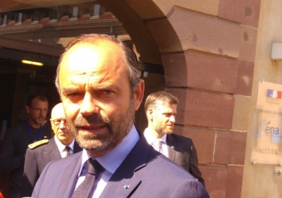 french_prime_minister_philippe_looking_at_agg_press_point_ena_eurofora_400 french_prime_minister_philippe_looking_at_agg_press_point_ena_eurofora_400