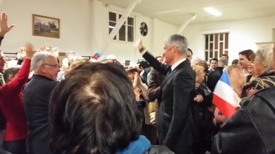 french_republical_leader_wauquiez_welcomed_by_people_at_holtzeimstras_eurofora_400