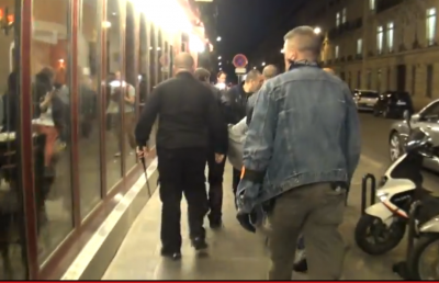 gorillas_kidnappent_des_gens_avec_mattraques_5_contre_1_en_plein_paris_juste_pour_avoir_os_manifest_en_parlant_en_public..._400