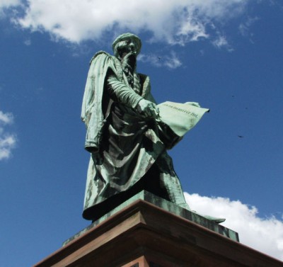 gutenberg_in_stras_a_new_media_freak_400_01 gutenberg_in_stras_a_new_media_freak_400_01