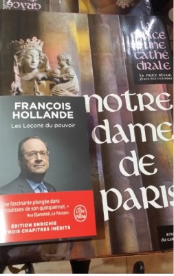 hollande_books_extended_reedition__notre_dame_de_paris_eurofora_400