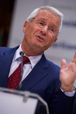 jagland_400_02 jagland_400_02