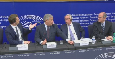 juncker__kurz_play_in_press_conf_eurofora_screenshot_400