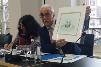 mayor_of_kehl_tony_vetrano__agg__tomi_ungerer_francogerman_painting_eurofora_400