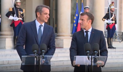 mitsotakis__macron_historic_friendship_elysee_video__eurofora_screenshot_400