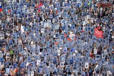 moscow_9_may_families_of_veteransvictims_of_2ww_400 moscow_9_may_families_of_veteransvictims_of_2ww_400