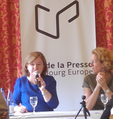 new_frencg_eu_affairs_minister_loiseau_replies_looking_straight_at_agg_eurofora_400 new_frencg_eu_affairs_minister_loiseau_replies_looking_straight_at_agg_eurofora_400