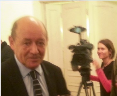 new_french_defense_minister_le_drian_speaks_at_agg_tv_prise_400 new_french_defense_minister_le_drian_speaks_at_agg_tv_prise_400