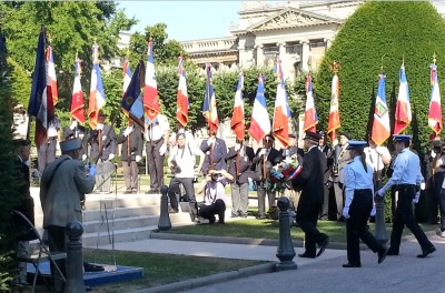 new_strasbourg_great_region_prefect_fratucci_lays_wrath_at_republic_square_monument_flags__vets_400