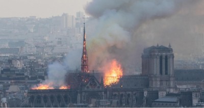 notre_dame_de_paris_burning_400