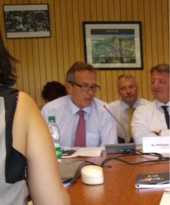 novartis__fr_ceo_at_isu_meeting_with_french_p.m.__eurofora_400 novartis__fr_ceo_at_isu_meeting_with_french_p.m.__eurofora_400