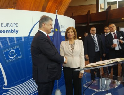 pace_kyriakides__poroshenko_eurofora_400