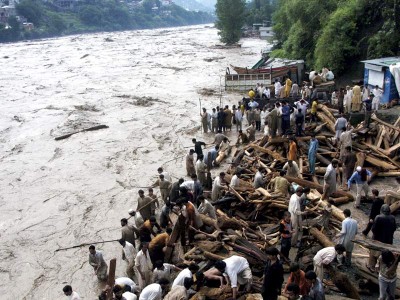 paki_floods_400_01