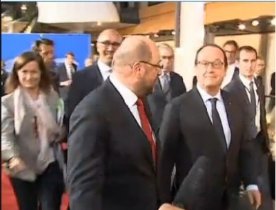 pe_hollande_speaks_to_journalists_in_strasbourg_400