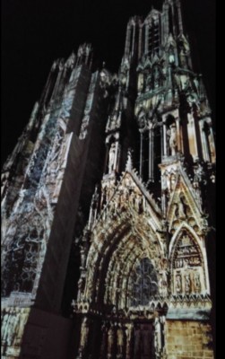 reims_cathedral_by_night_during_draftnews_due_to_abnormal_eutech_funding_esperons_that_it_doesnt_wark_at_all..._400