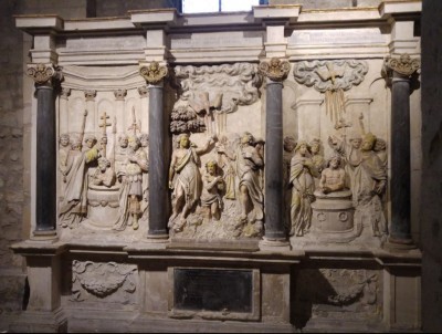 reims_saint_remi_basilicas_sculpture_picturing_baptisms_of_christ_constantine_and_saint_remi__2016_eurofora_400