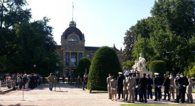 republic_square_ceremony_gathering_rhine_palace_view__monument_400 republic_square_ceremony_gathering_rhine_palace_view__monument_400