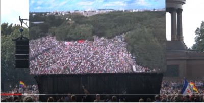 rfkennedy_at_berlin_rally_7_people_overview_b_matuschewski_videoeurofora_screenshot_400