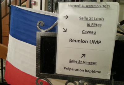 salle_des_fetes_ump_bapteme__flag.._400