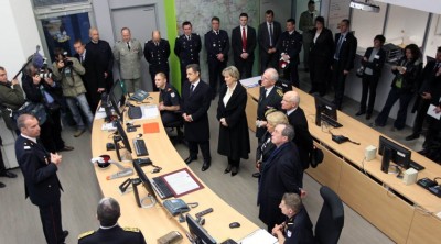 sarko_metz_centre_operationel_zone_est_discrim_excl._secrt._lch_400 sarko_metz_centre_operationel_zone_est_discrim_excl._secrt._lch_400